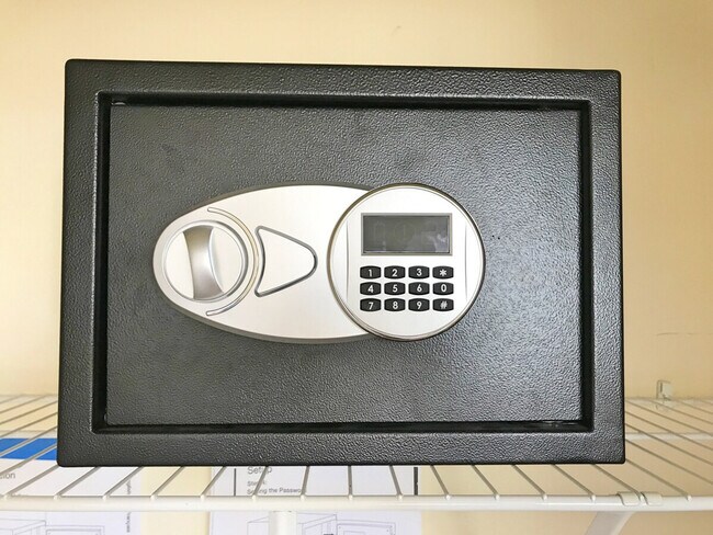 Building Photo - 2280 SW 32nd Ave