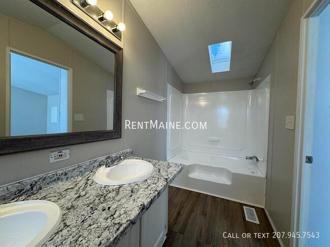 Building Photo - 125 F St