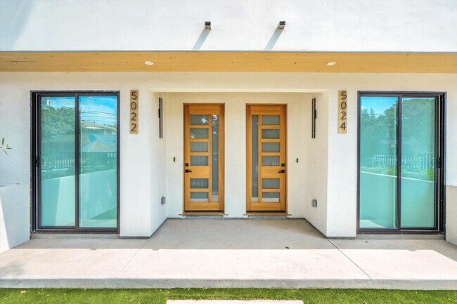 Building Photo - 5022 Cahuenga Blvd