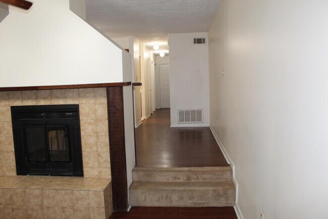 Building Photo - 2808 Ferret Ct