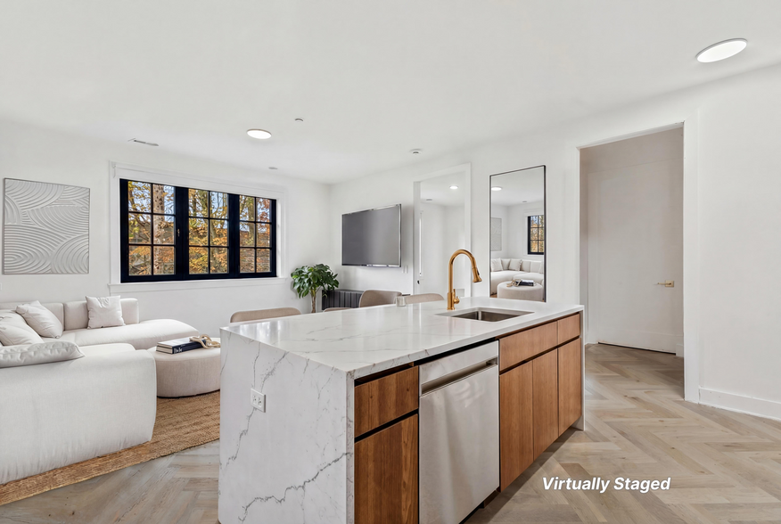 Building Photo - 100 E Putnam Ave