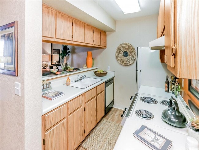 Building Photo - Country Club at Valley View - 55+ Senior Apartments