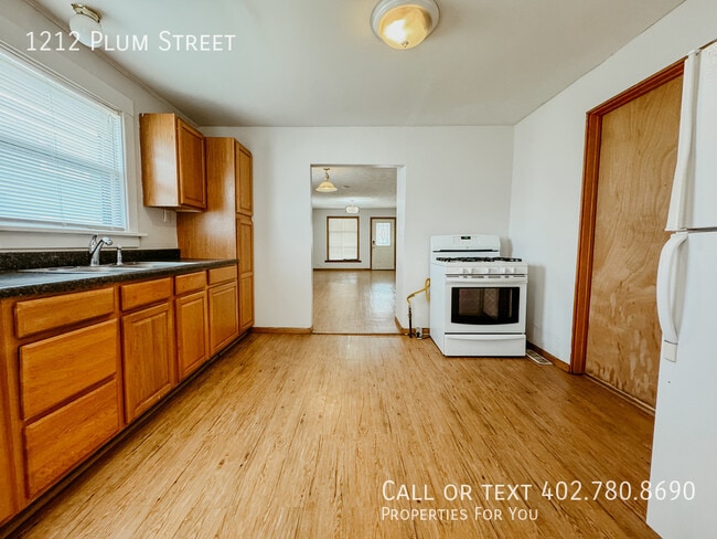 Building Photo - 1212 Plum St