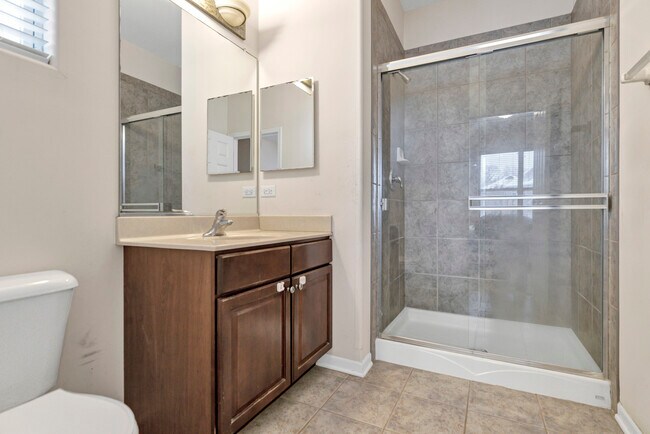 Building Photo - 426 Kingfisher Rd