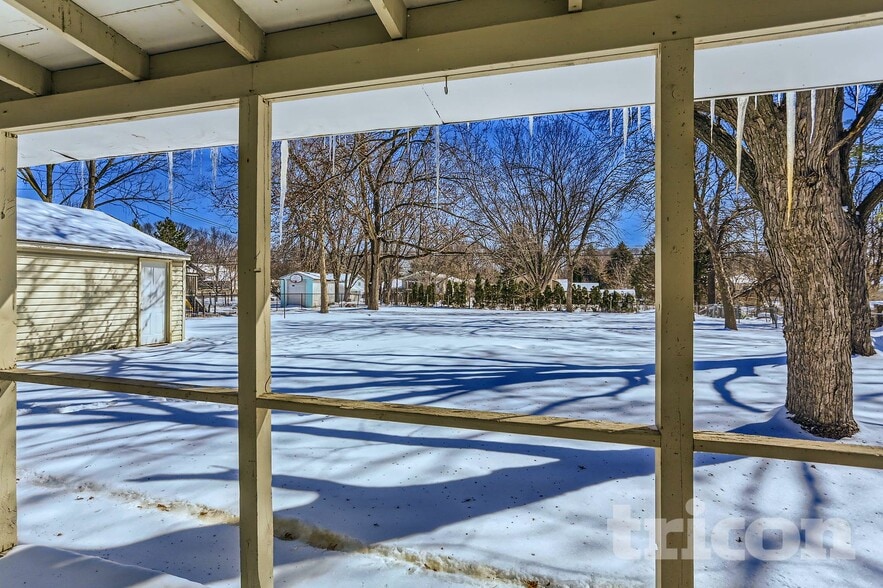 Building Photo - 7755 Eastwood Rd