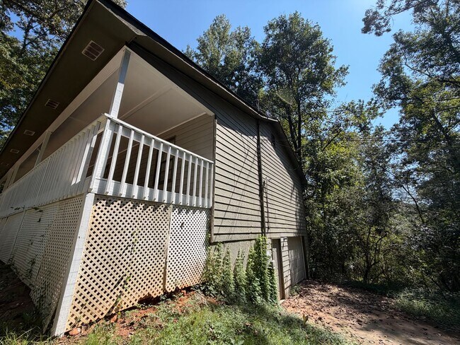 Building Photo - 15 Mallard Ln