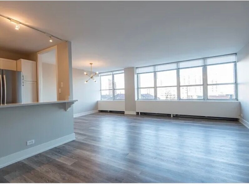 Building Photo - 655 W Irving Park Rd