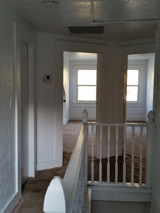 Building Photo - 3 br, 3 bath House - 750 VERNON STREET