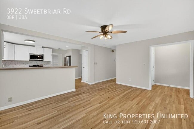 Building Photo - 3922 Sweetbriar Rd