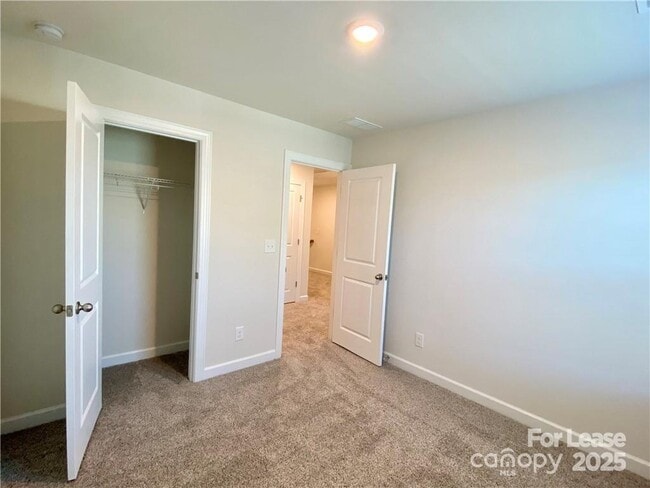Building Photo - 2511 Arbor Loop Dr