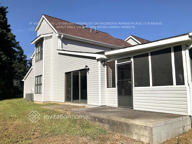 Building Photo - 5006 Stoney Point Cir