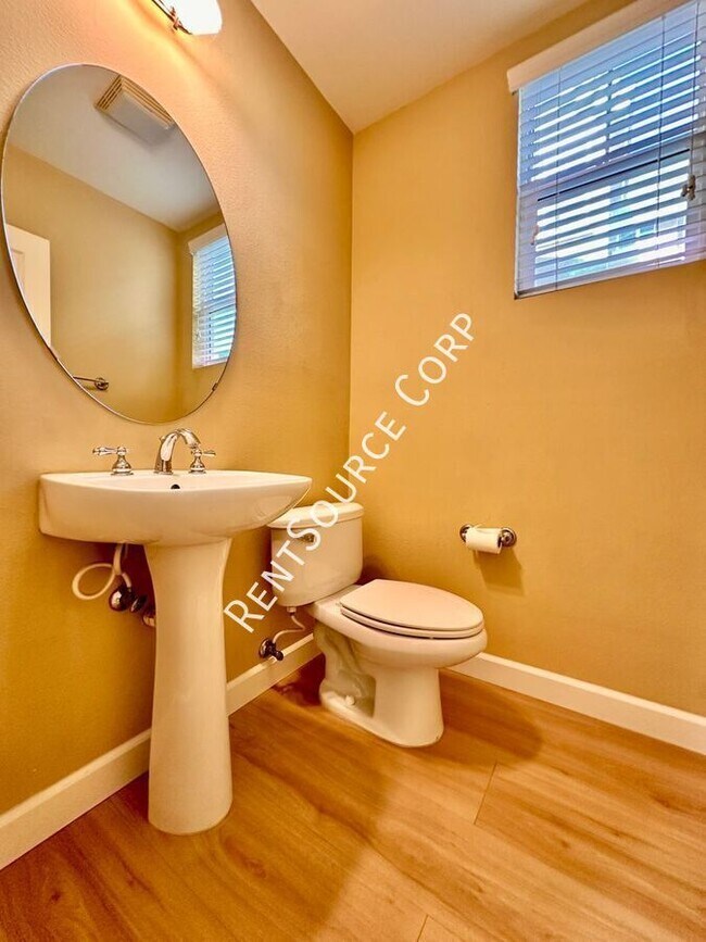 Building Photo - 24162 Willowbrooke Ct