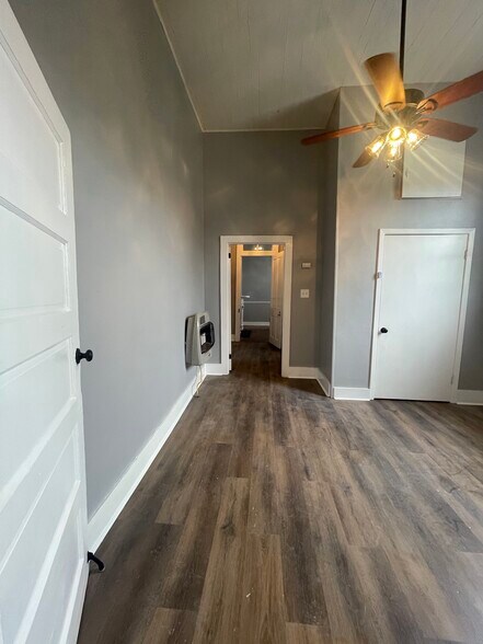 Building Photo - 2441 2nd St