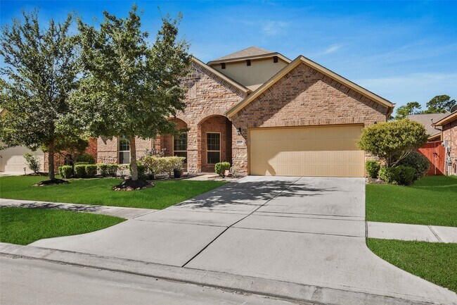 Building Photo - 25208 Forest Ledge Dr