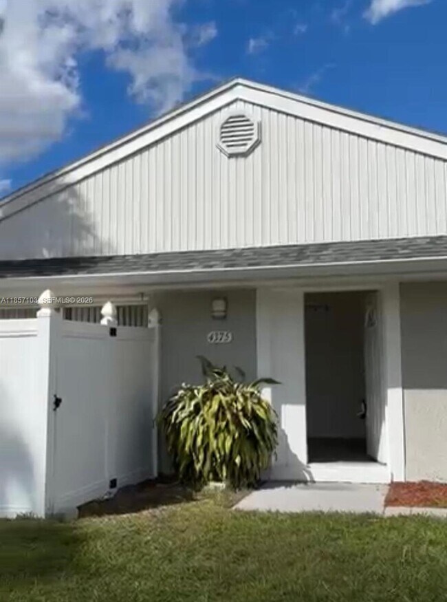 Building Photo - 4375 White Pine Ave