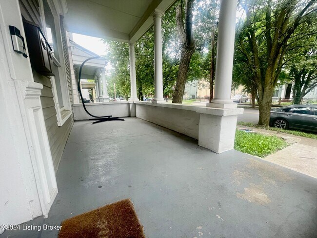 Building Photo - 1229 S Floyd St