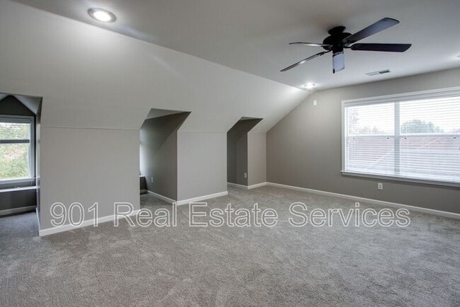 Building Photo - 1413 Island Town Dr