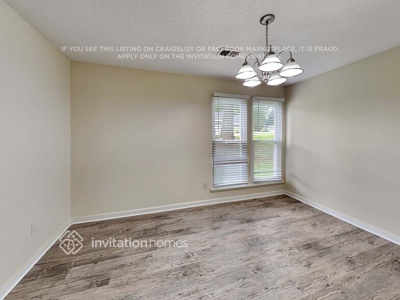 Building Photo - 1213 Realm Ln