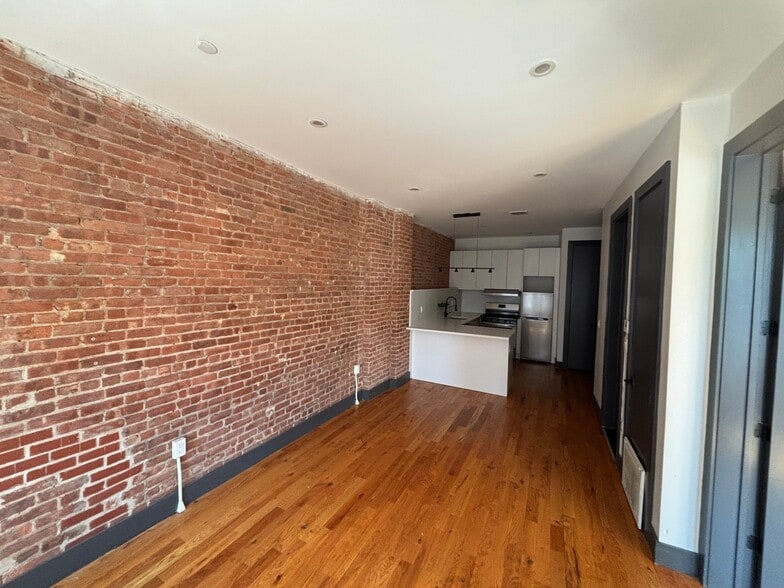 Building Photo - 568 Communipaw Ave