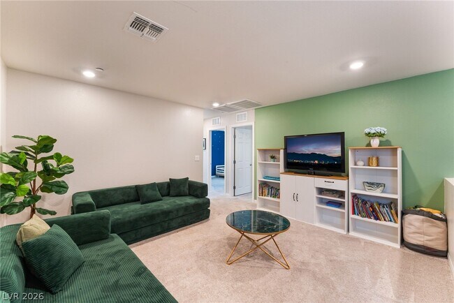 Building Photo - 8448 Vulturo Ave