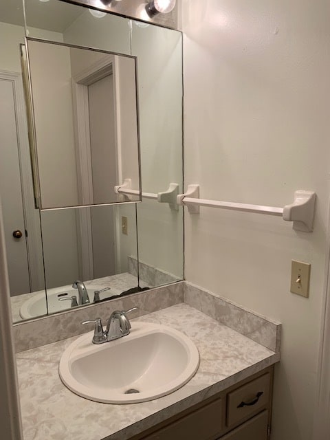 Building Photo - West End/Vanderbilt Area 2 Bedroom Townhome