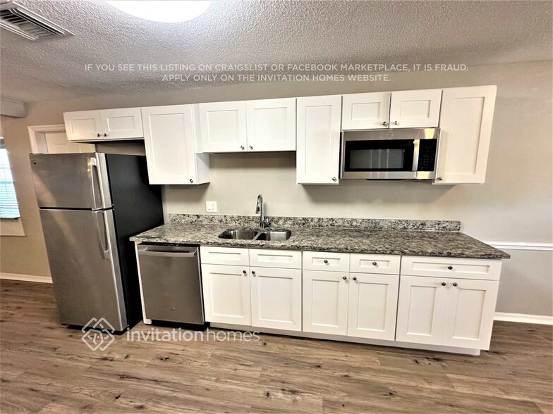 Building Photo - 5521 Westbury Dr