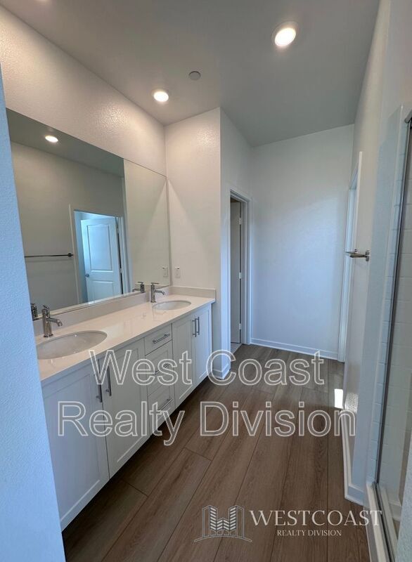 Building Photo - 5954 Catskills Ct
