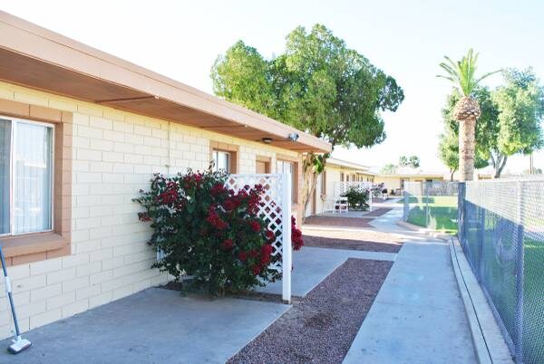 Building Photo - 109 E Brinker Dr