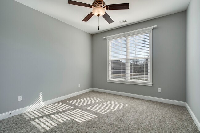 Building Photo - 122 Pocola Way
