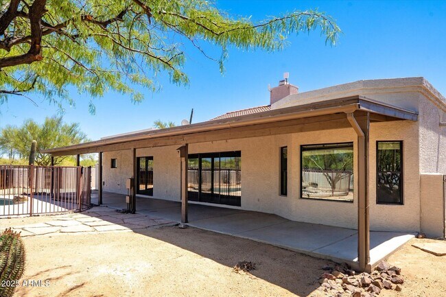 Building Photo - 6006 E Wildcat Dr