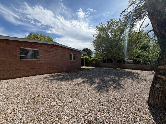 Building Photo - 4712 Palo Duro Ave NE