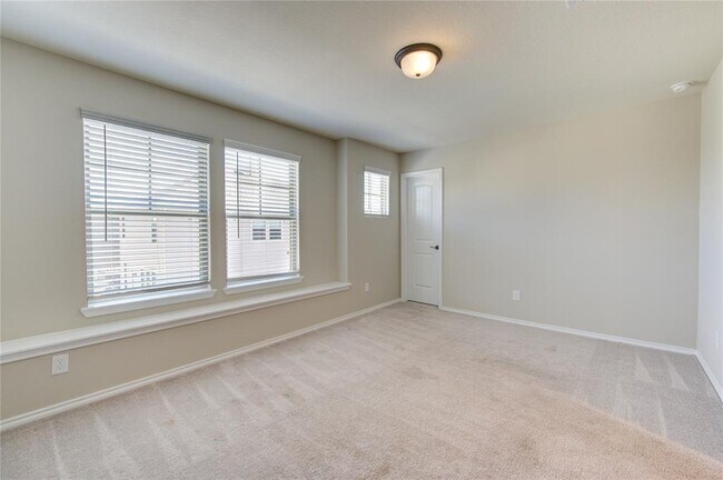 Building Photo - 4005 Starbright St