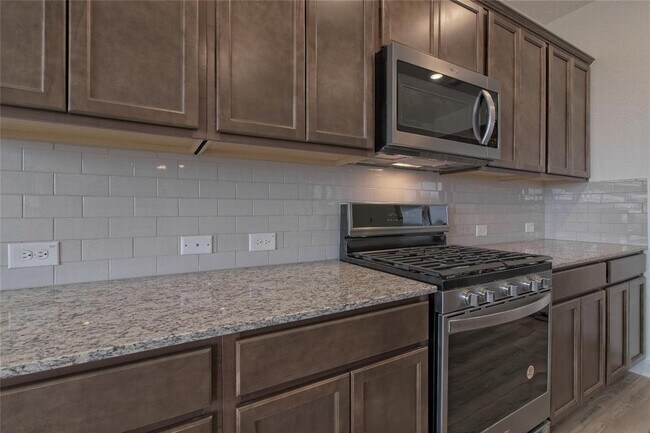 Building Photo - 212 Turnbuckle Bnd