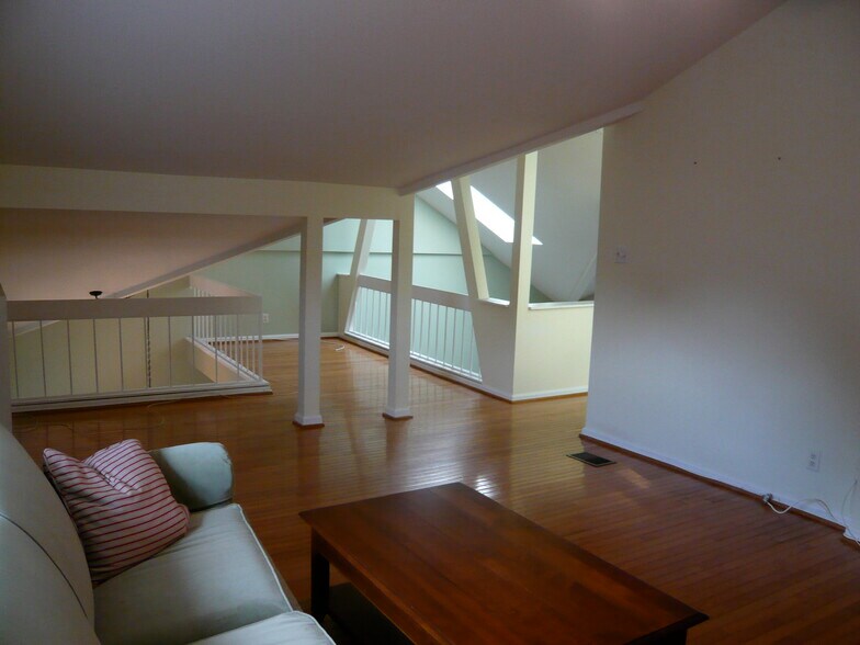 Loft - 3750 39th St NW