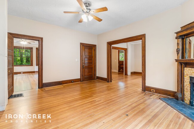 Building Photo - Stunning Historic Montford Home with Moder...