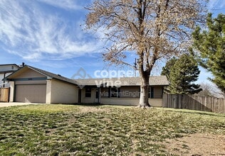 Building Photo - 495 Ash St