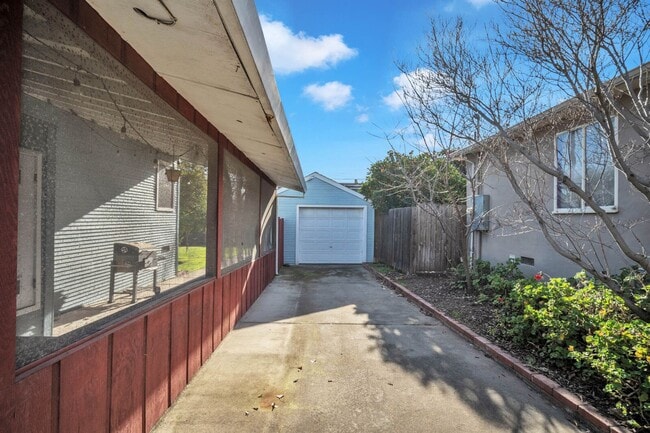 Building Photo - 4620 B St
