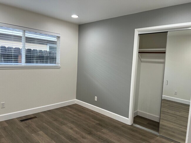 Building Photo - South Salinas Monterey Park Home