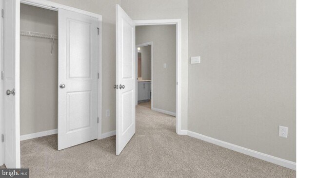 Building Photo - 331 Ensemble Wy
