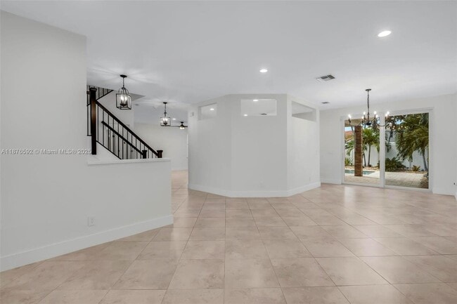 Building Photo - 2716 SW 180th Ave