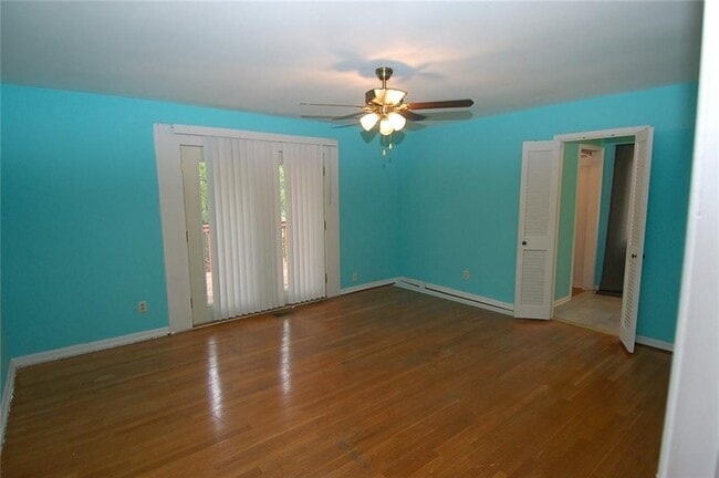 Building Photo - 3922 Safari Ct