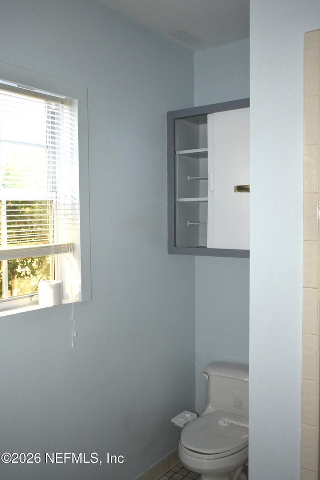 Building Photo - 2836 Ionic Ave