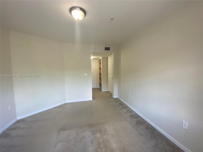 Building Photo - 2544 Centergate Dr