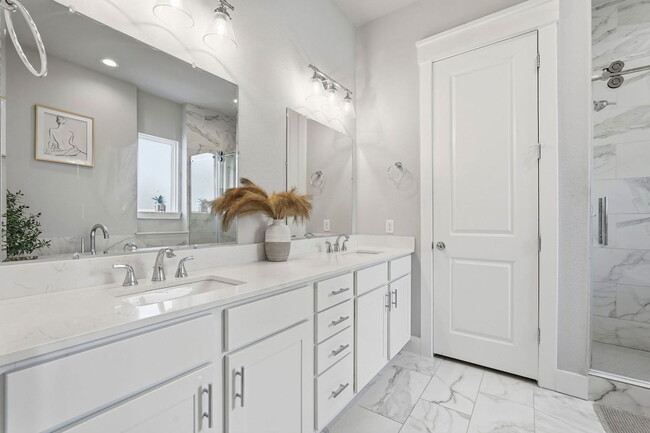 Building Photo - 3113 Paul Quinn St