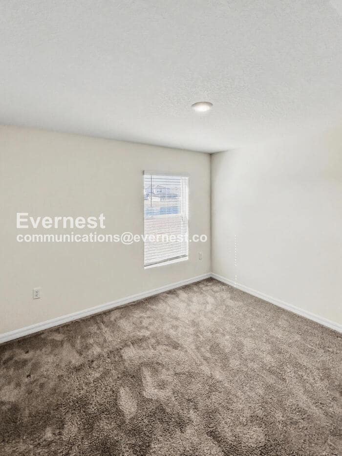 Building Photo - 5106 Plumeria Dr