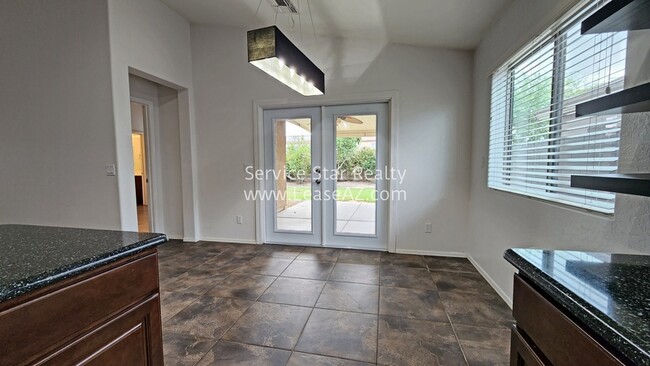 Building Photo - 36243 N Mirandesa Dr