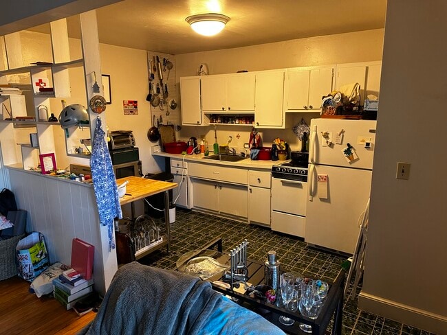 Building Photo - 199 Winthrop Rd