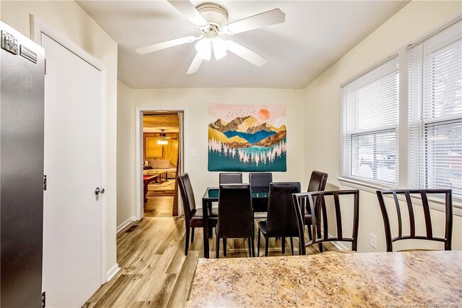 Building Photo - 6132 Dandy Loop Rd