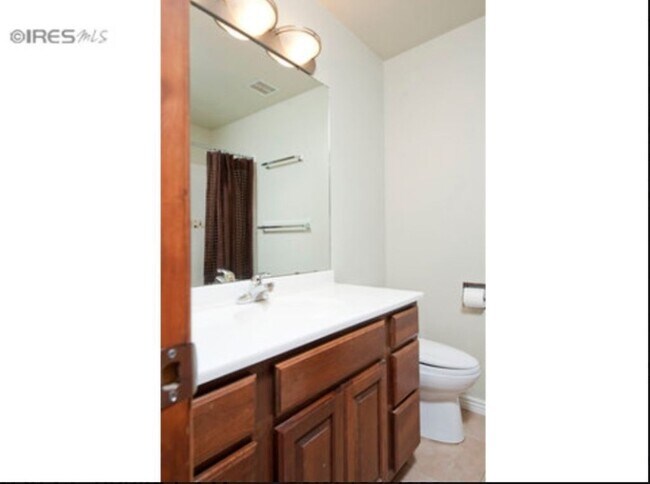 Building Photo - 1840 Del Rosa Ct