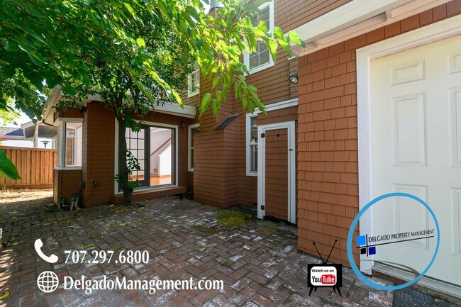 Building Photo - Spectaular Benicia 3 bedroom home
